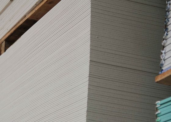 سعر جيد العروض الترويجية Knauf الجدار الجاف السطح الجاف الجبس المقاوم للعفن مع الديكور الحديث للسقف الانترنت