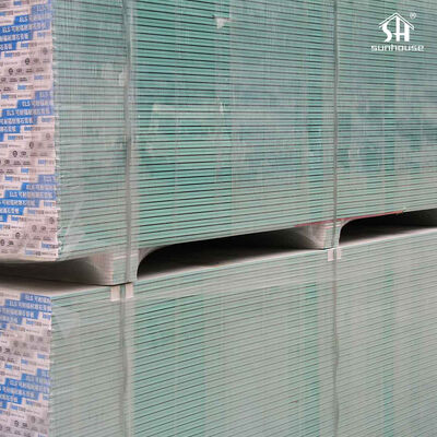 جودة Moisture Resistant Gypsum Board for Ceiling and Interior Walls Lightweight Fire Resistant Durable Panels Smooth Surface مصنع